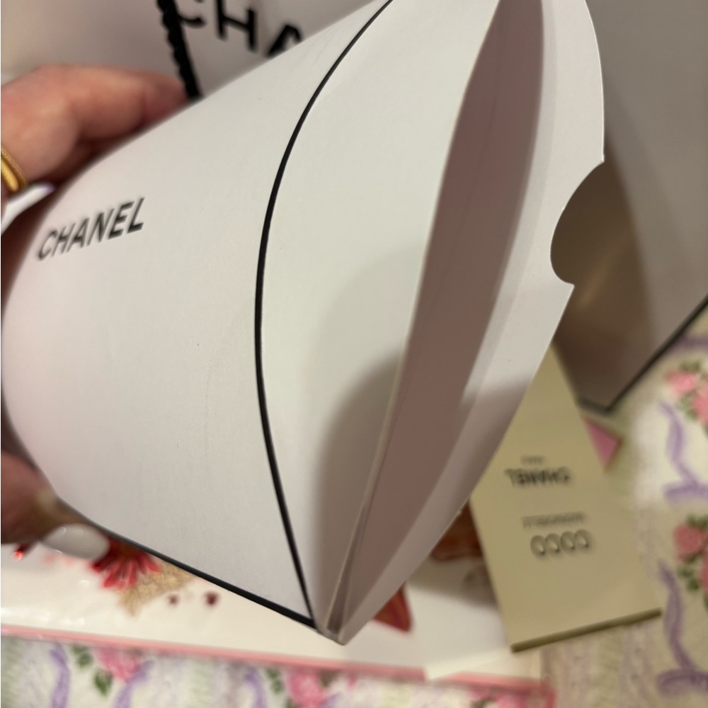 NEW Chanel CHANCE, COCO Perfume Set with Unique CHANEL Gift box 
Items sample sz - Picture 7 of 11